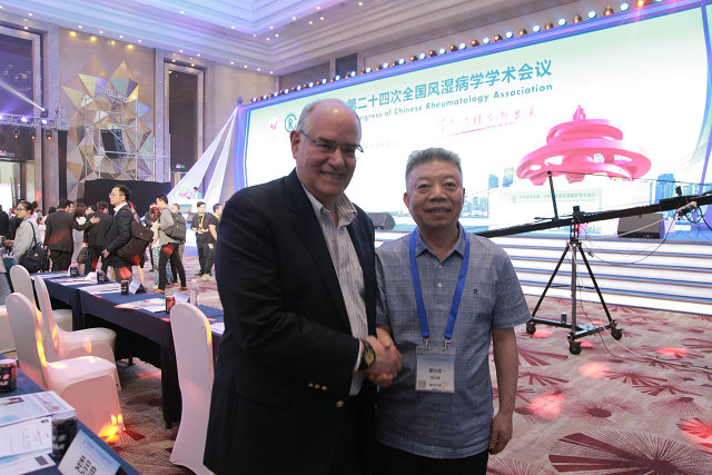 ������������������ѧԺMichael BrennerԺʿ̽�ֽ���.JPG